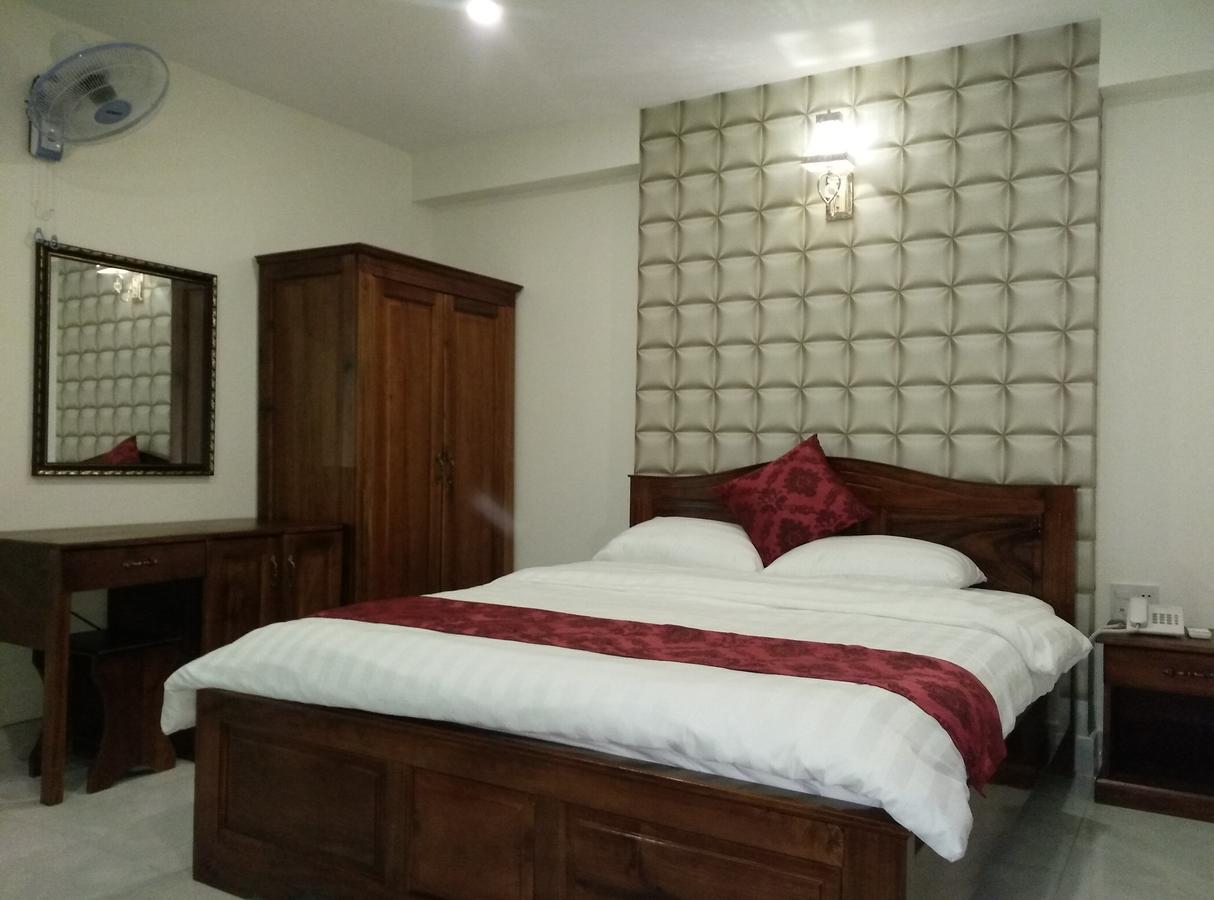 Huy Hoang 1 Hotel ホーチミン市 エクステリア 写真